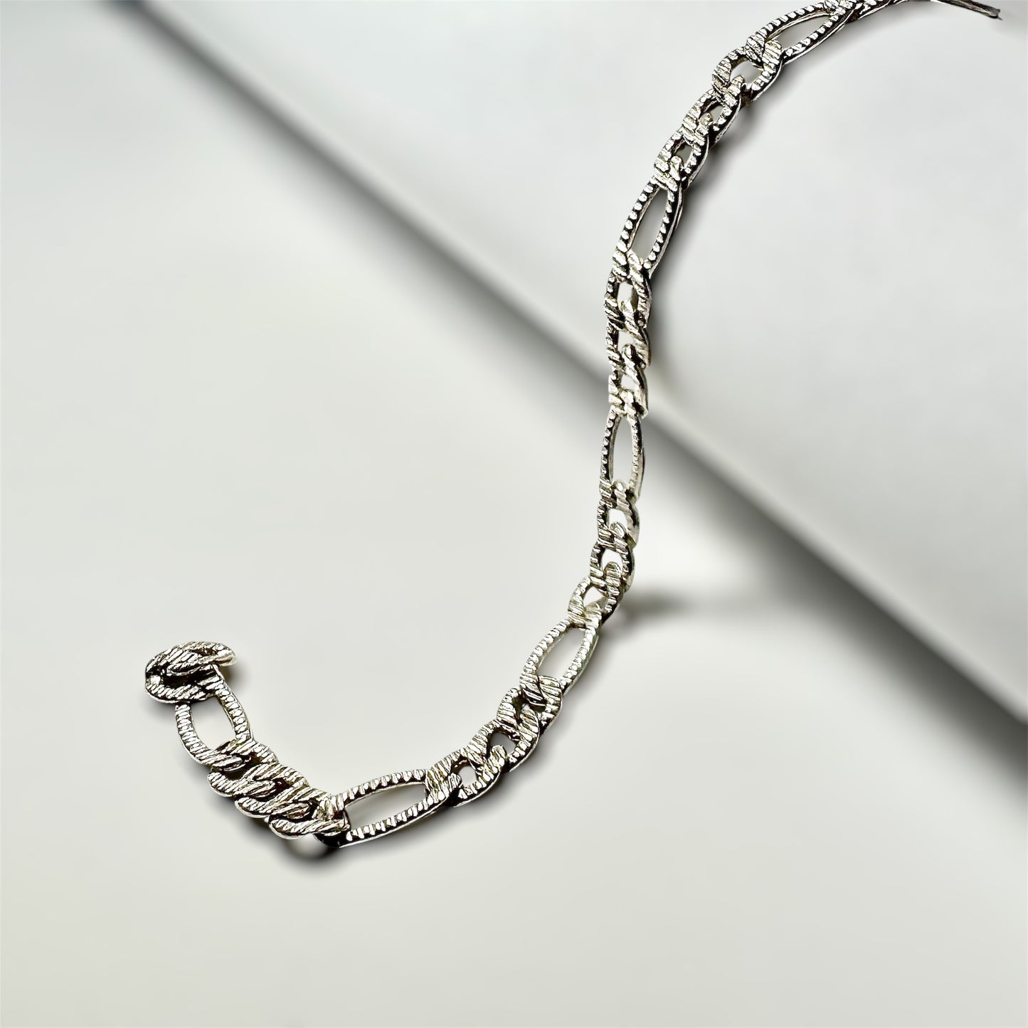 Textured Figaro Chain Bracelet