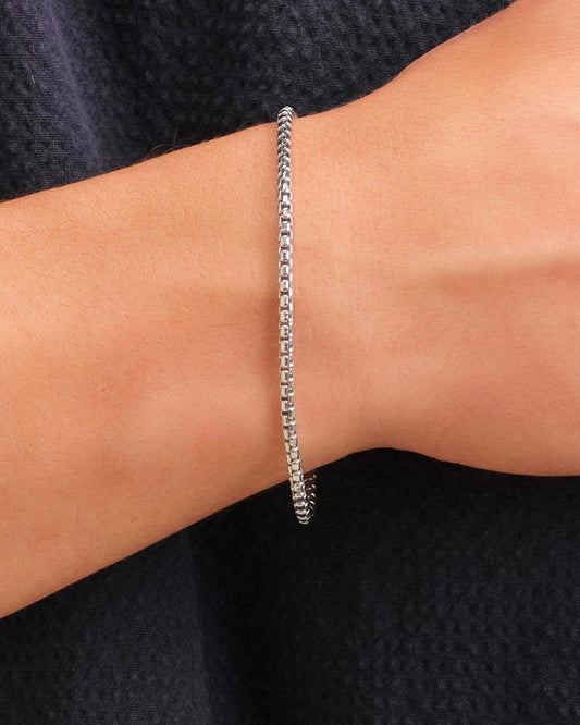 Minimal Round Box Chain Bracelet