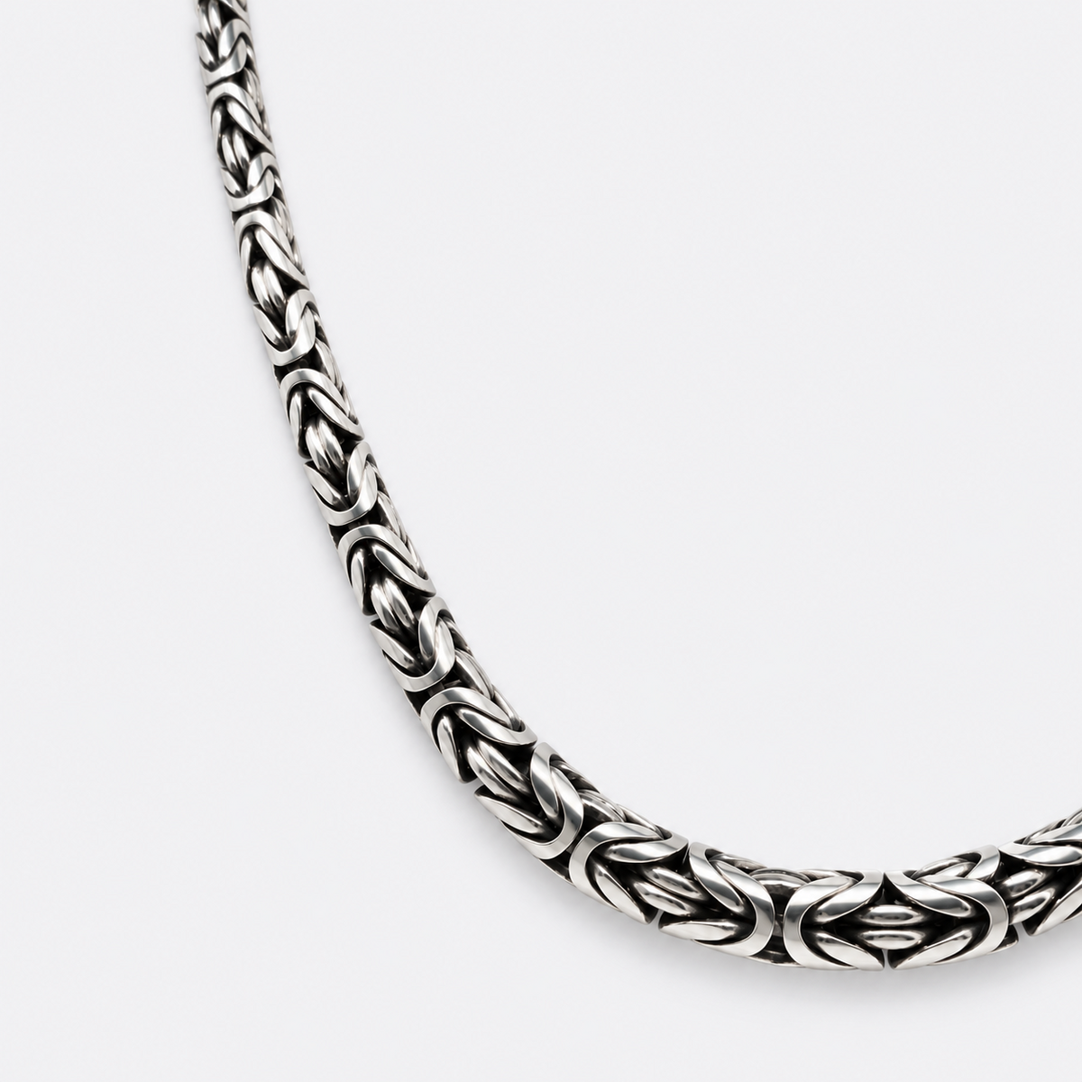 VILOS Byzantine chain necklace close-up detail