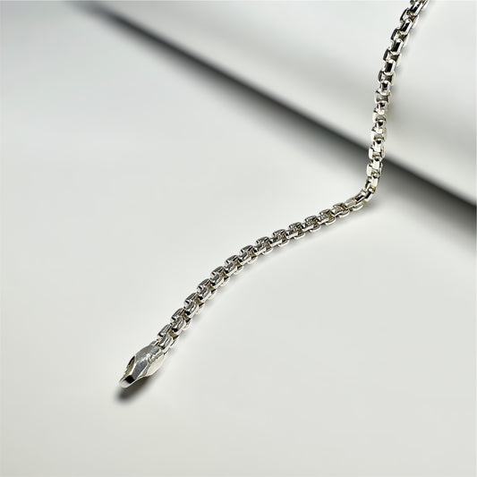 Minimal Round Box Chain Bracelet