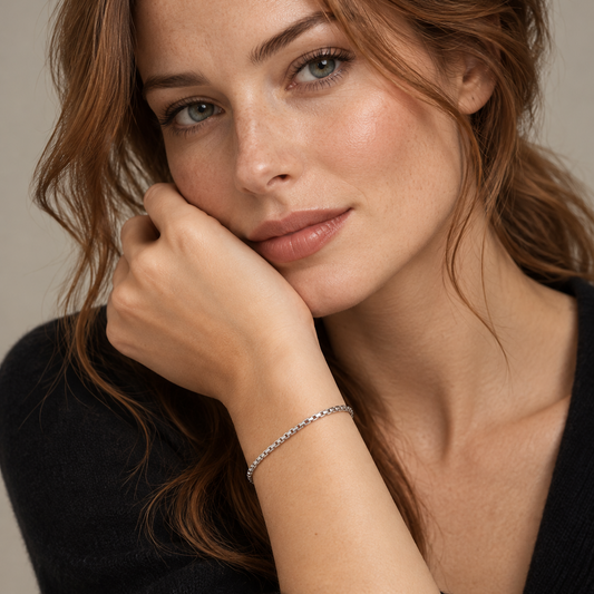 Minimal Round Box Chain Bracelet