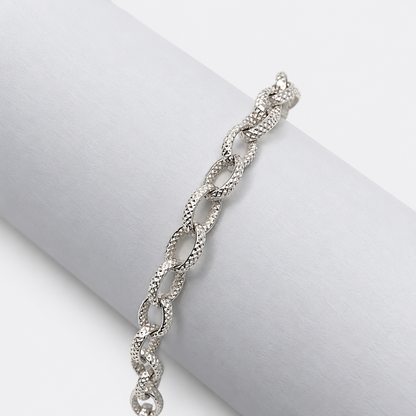 VILOS diamond-cut textured bracelet close-up