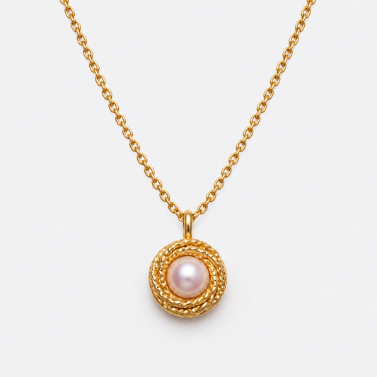 Solitaire Pearl Necklace