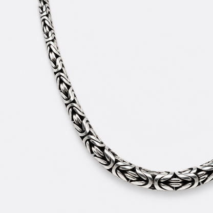 VILOS Byzantine chain necklace close-up detail