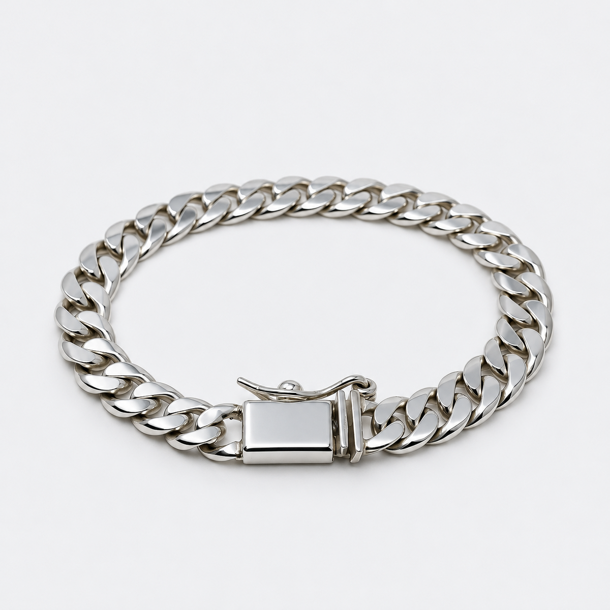VILOS polished Cuban bracelet on display