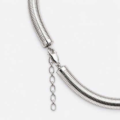 VILOS necklace clasp and adjustable extension detail
