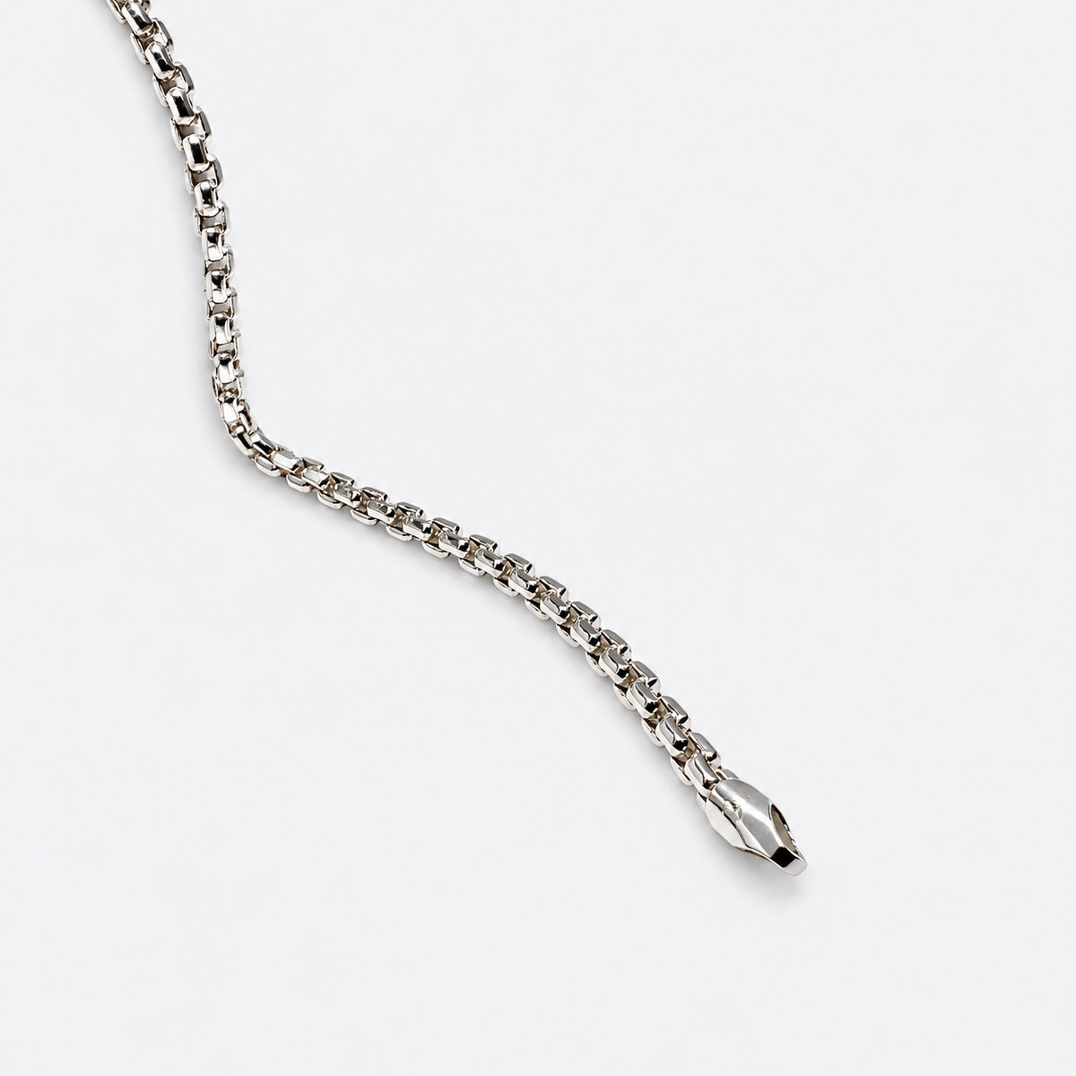 Minimal Round Box Chain Bracelet