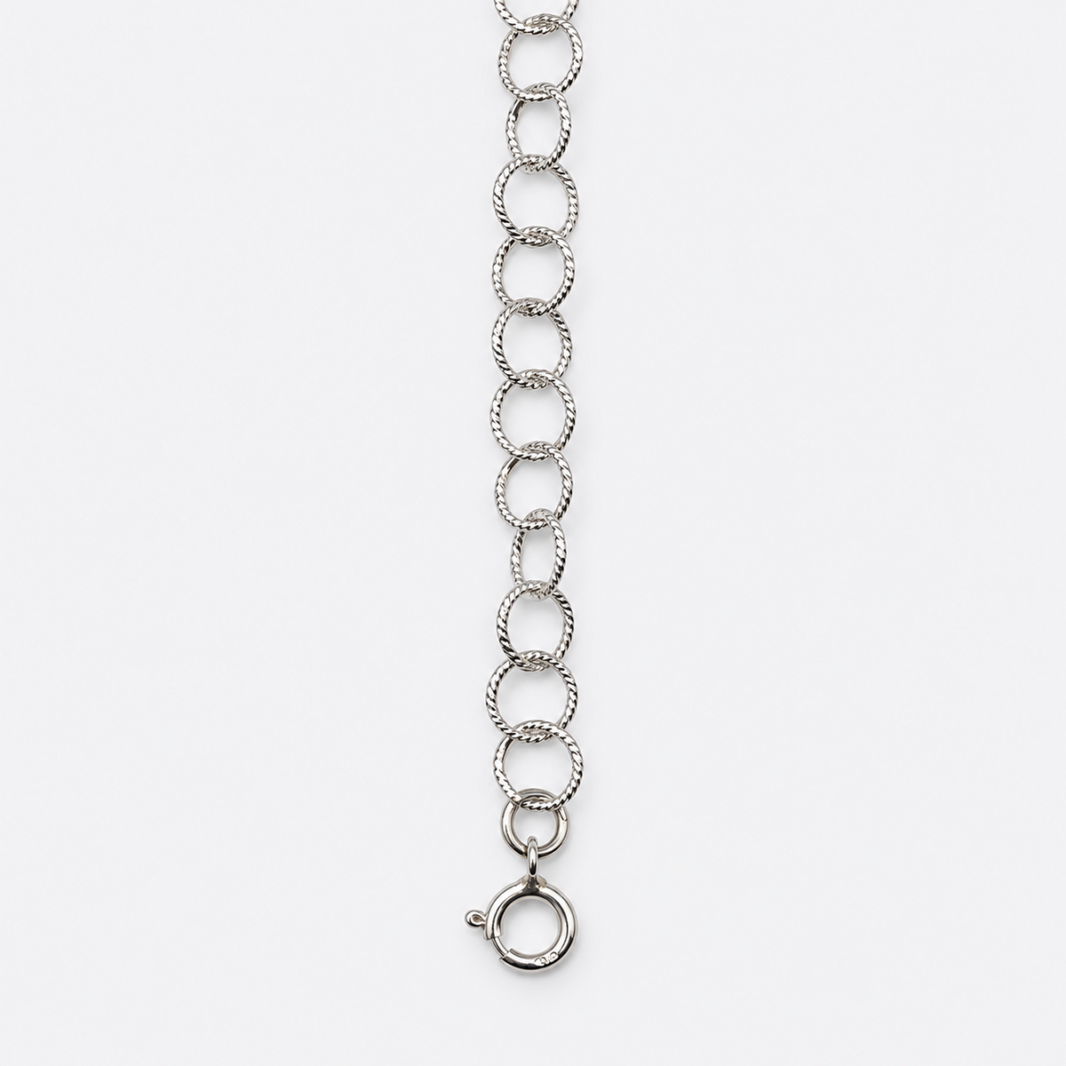 VILOS twisted oval link bracelet clasp detail
