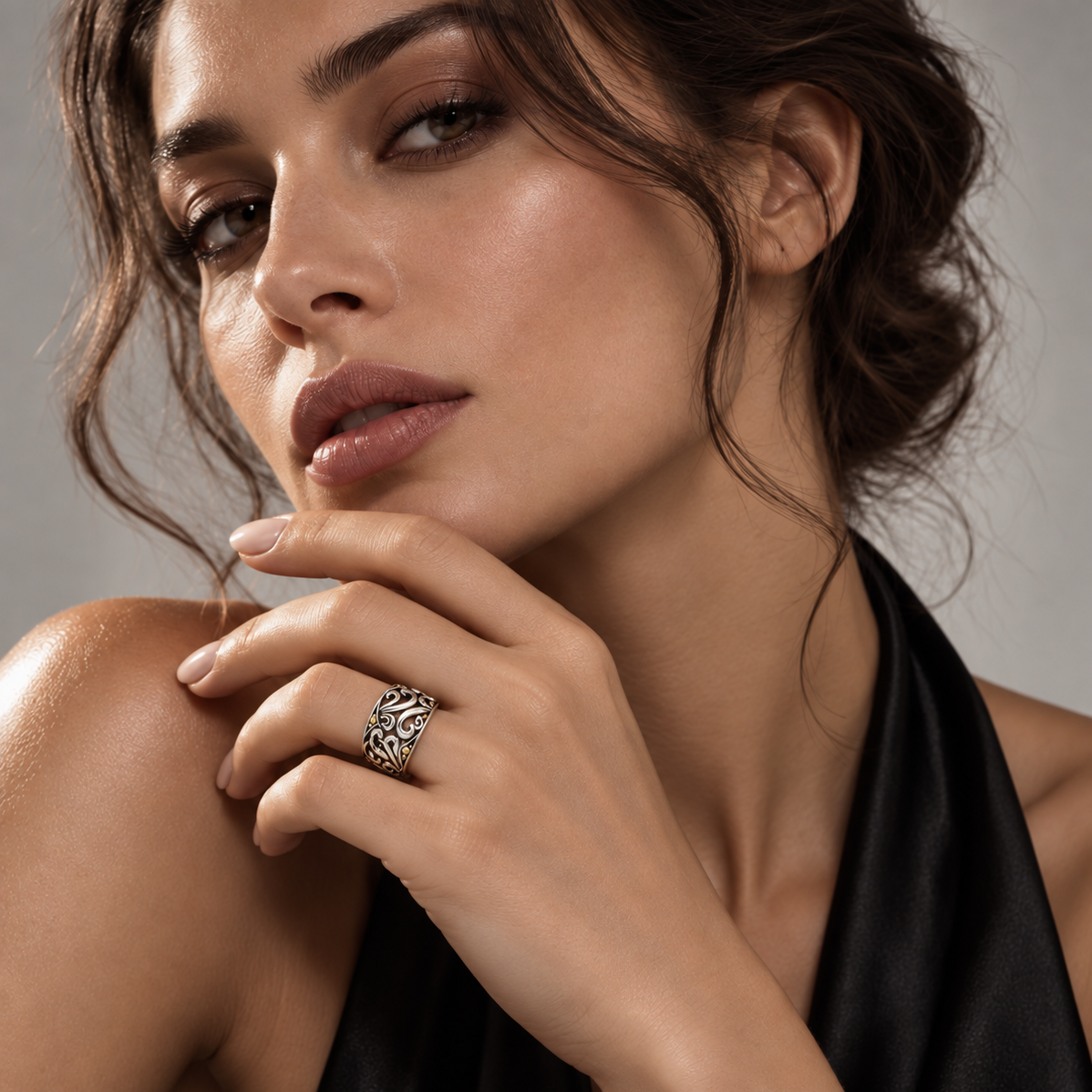 Ember Ring in Sterling Silver .925 with 18k gold accents, front view