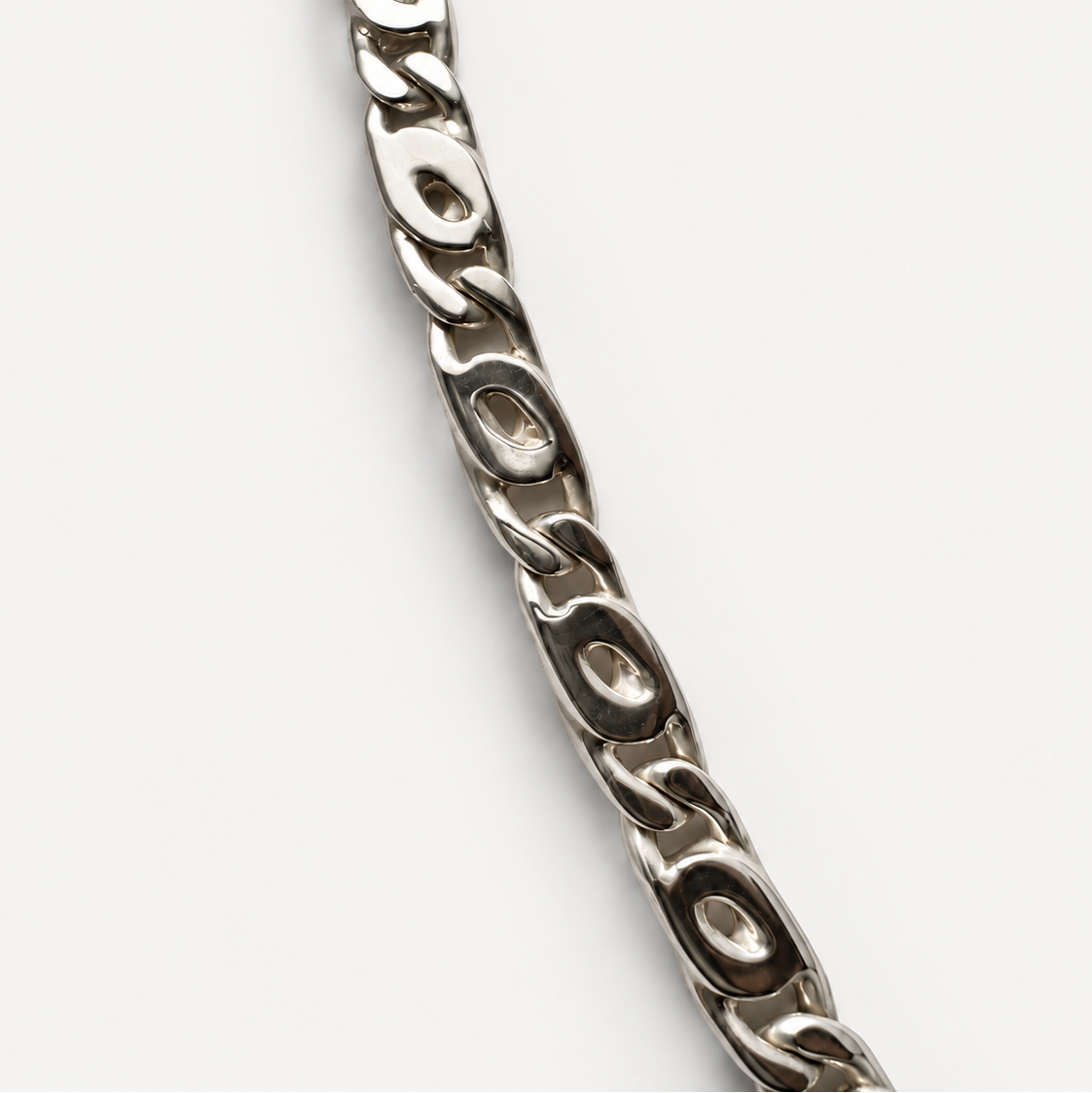 Interlocking Oval Necklace in Sterling Silver .925