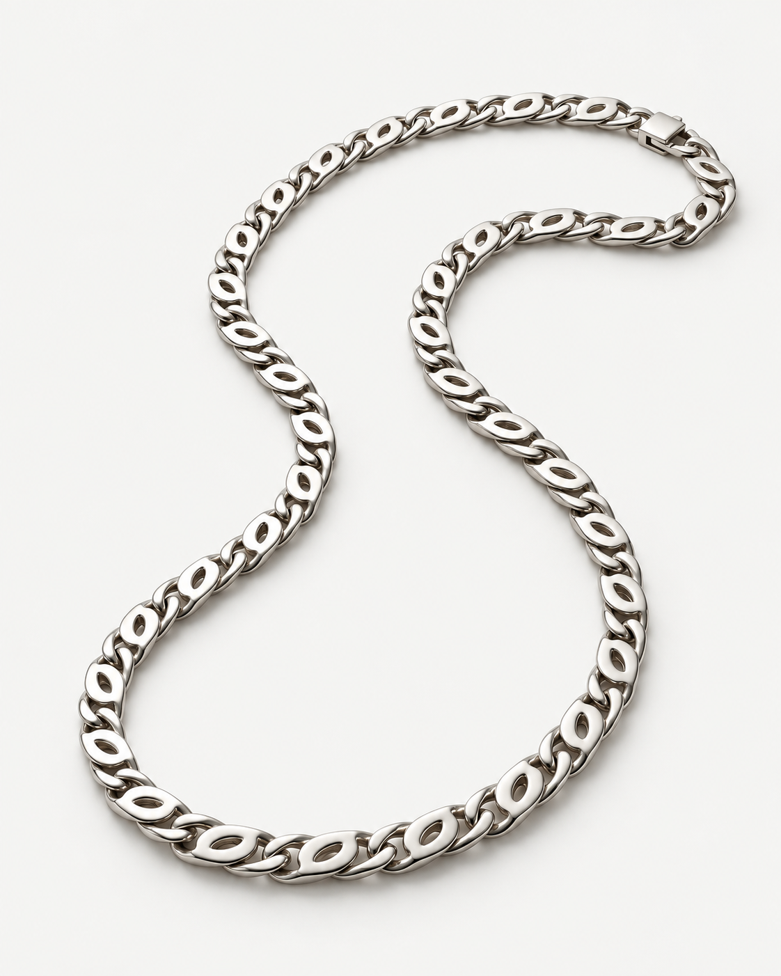 Interlocking Oval Necklace profile detail
