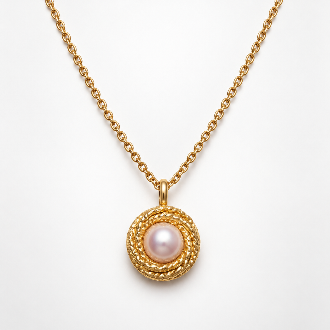 Solitaire Pearl Necklace in 14k gold with freshwater pearl