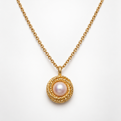 Solitaire Pearl Necklace in 14k gold with freshwater pearl