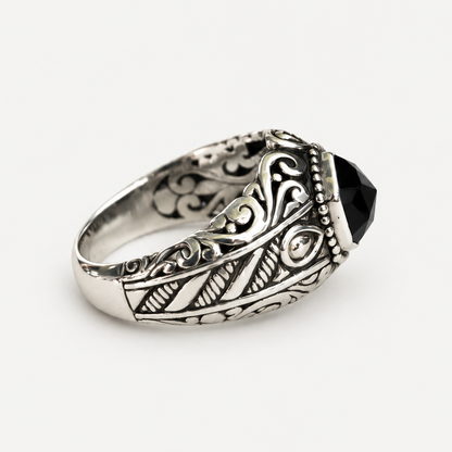 Black Onyx Filigree Ring sculpted side profile