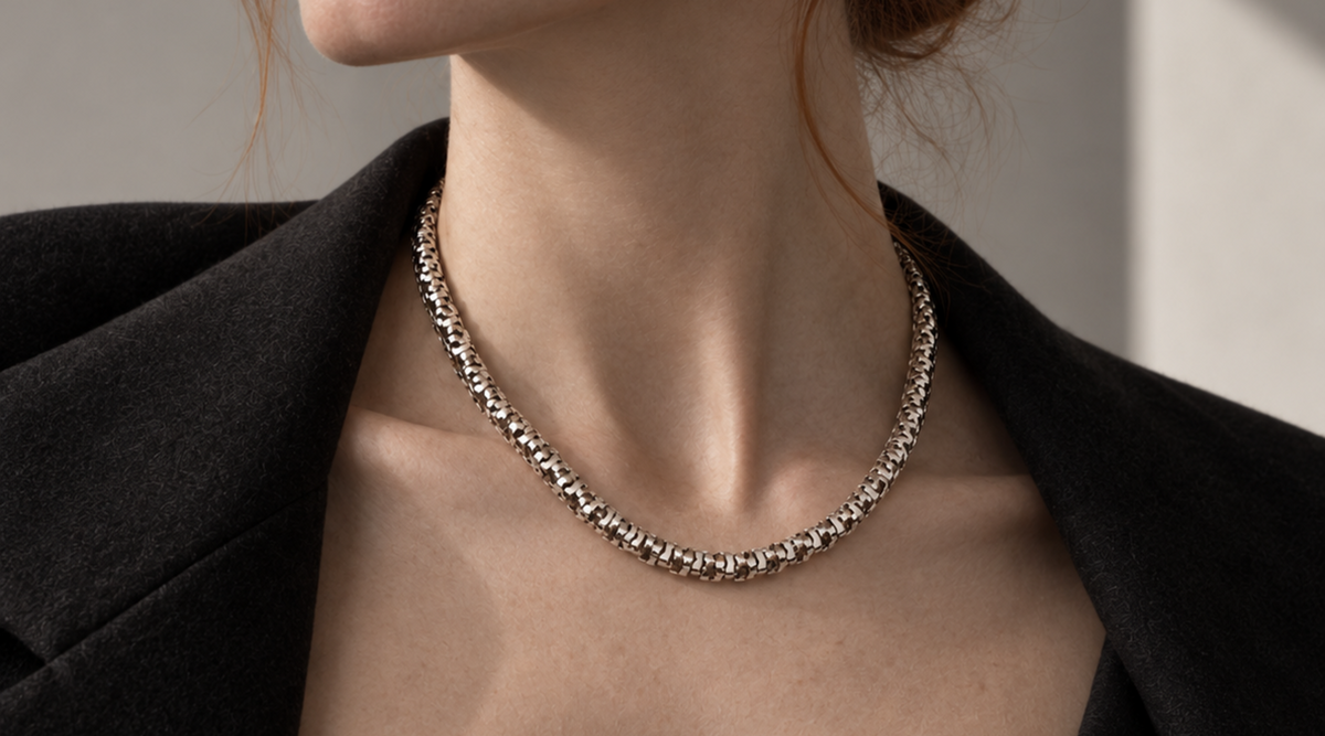 VILOS polished sterling silver chain necklace on model